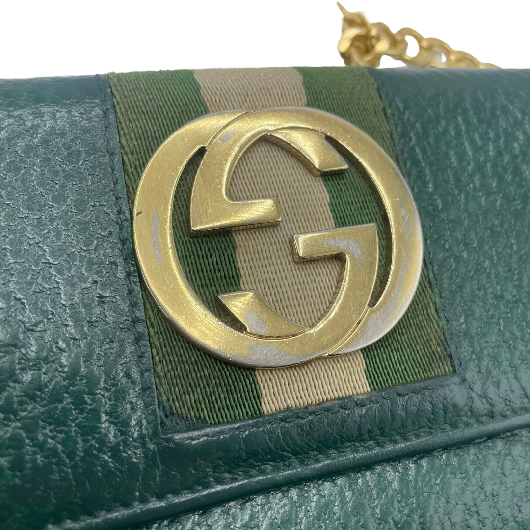 Ineinandergreifende Gucci-Geldbörse mit Kette