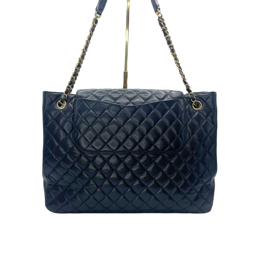 Chanel Grand Shopping Bag in Pelle Caviar